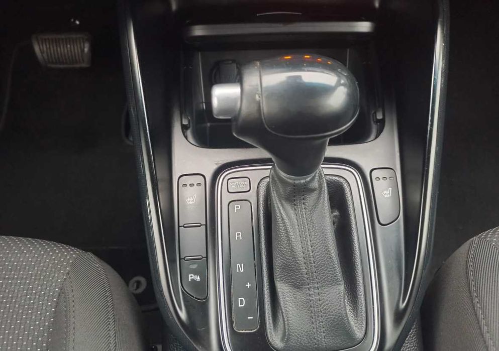 Продаж автомобіля  Kia Carens 2015 з Європи