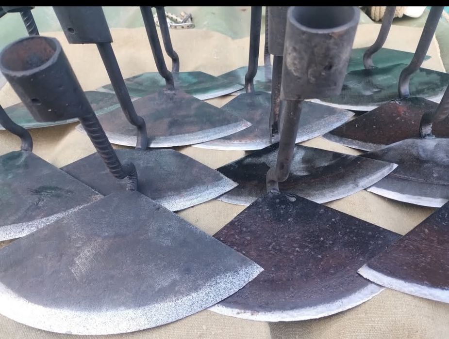 Дверцята і колосники до кухні ( грубки)