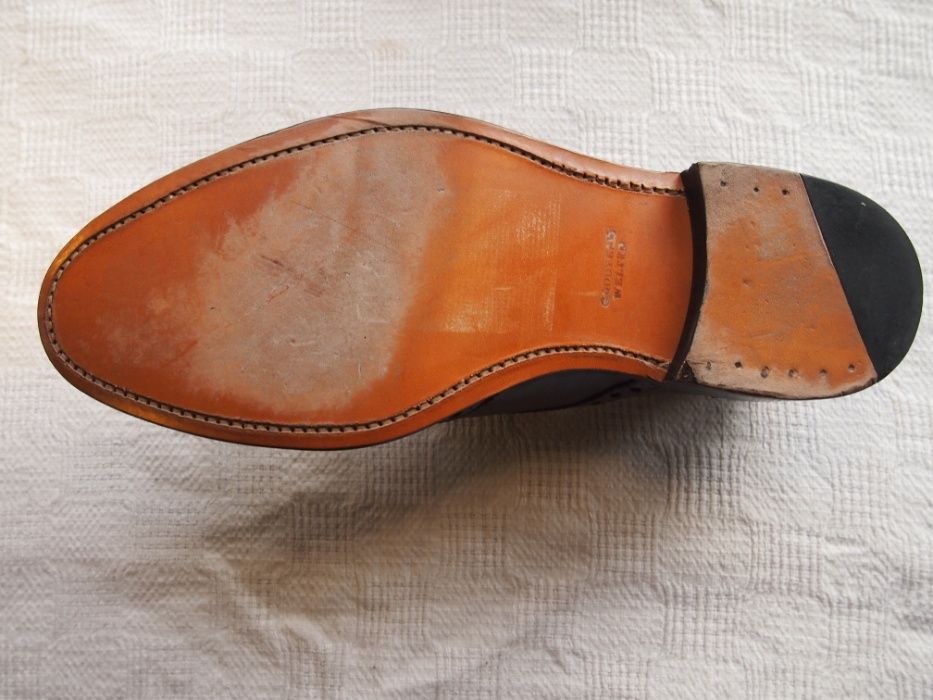 Sapatos clássicos pele homem modelo exclusivo