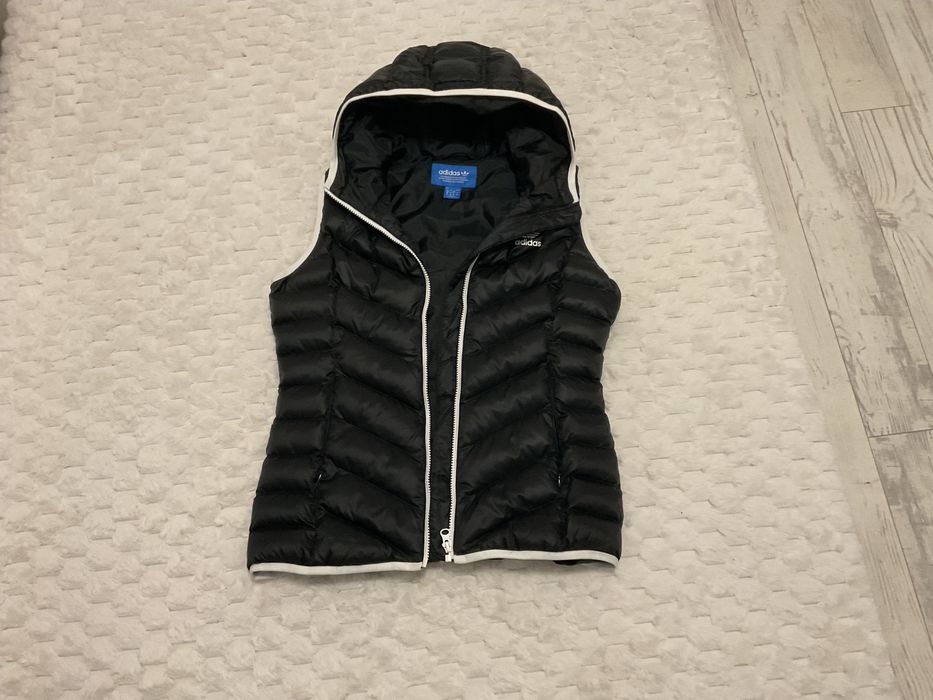 Damska kamizelka z kapturem