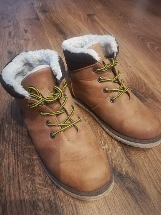 Buty zimowe botki trapery ocieplane  35