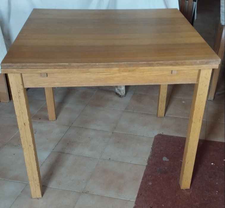 Mesa de Jantar com cadeiras