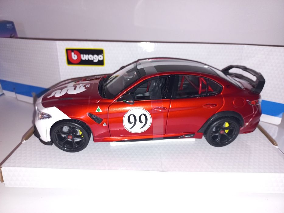 Bburago Alfa Romeo Giulia GTAm, skala 1:18