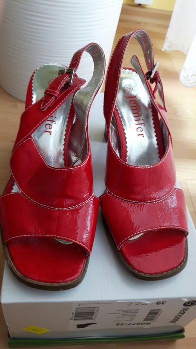 Buty damskie - sandały - wiatrówki - Nowe Roz. 39 - na obcasie - CCC