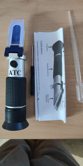 Microscopio medidor de grau de alcool provável uvas de vinho / vinha