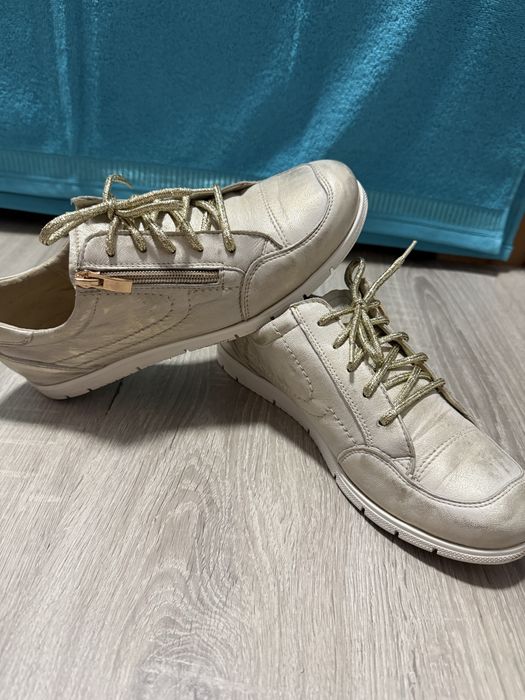 Damskie skórzane trampki, buty 39