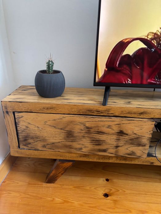 Móvel de TV em madeira