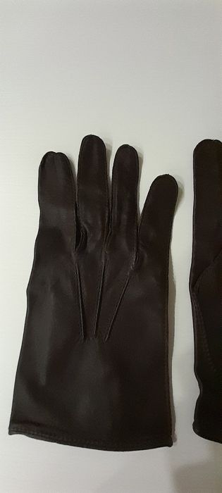 Luvas em pele genuína