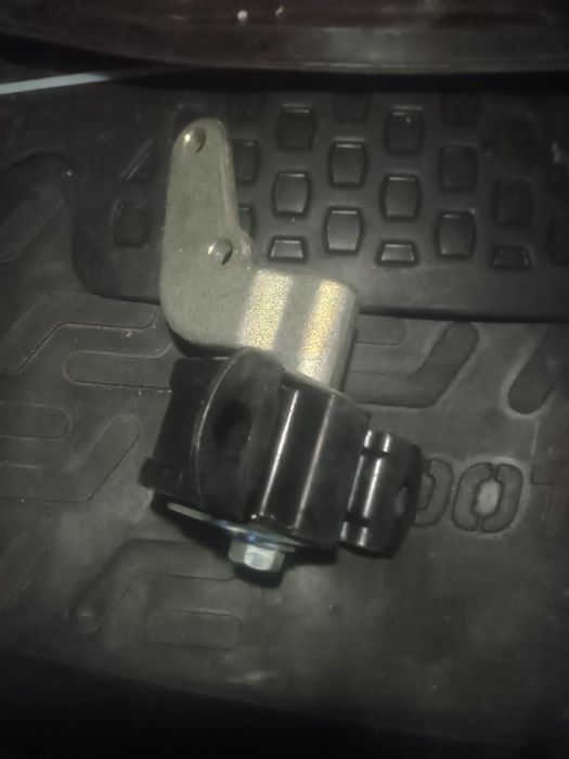 Подушки двигателя на ВАЗ 2170-2172 Приора