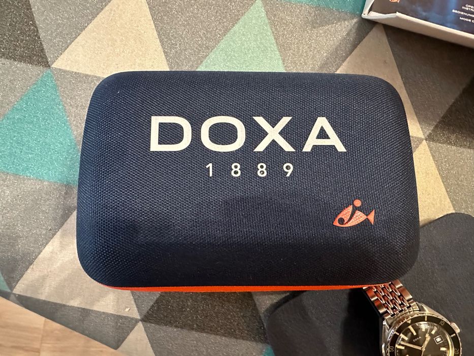 Продам годинник Doxa Sharkhunter 200