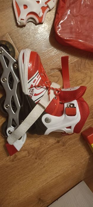 Ролики,захист і шолом. Повний комплект