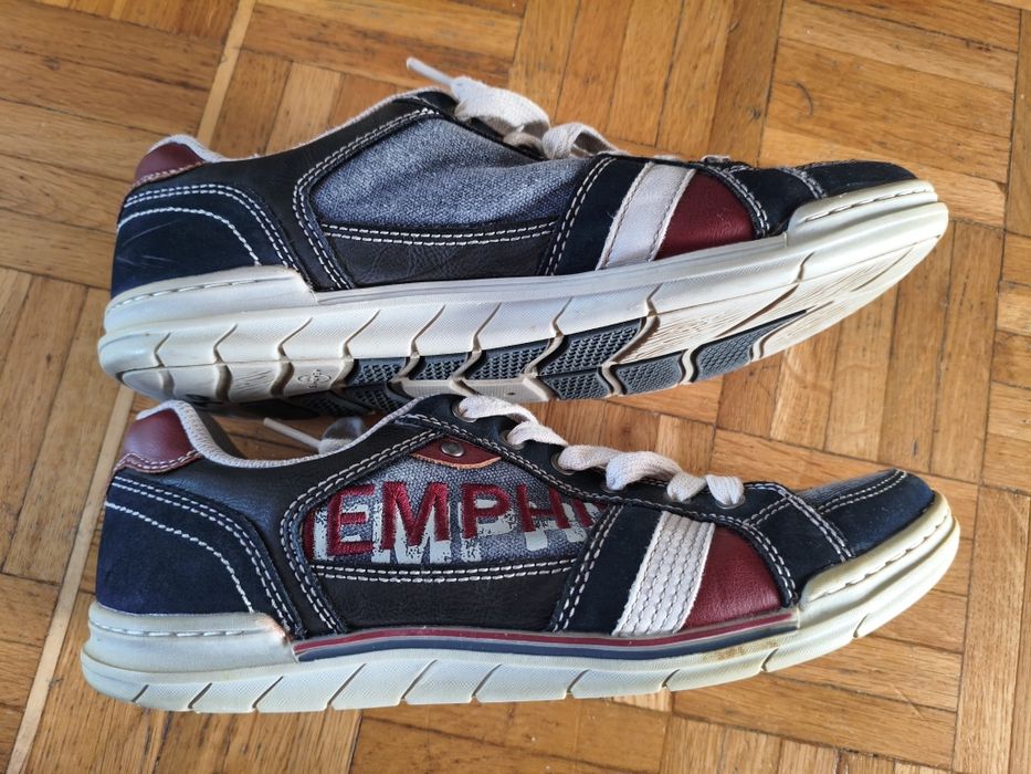 Buty  męskie  40