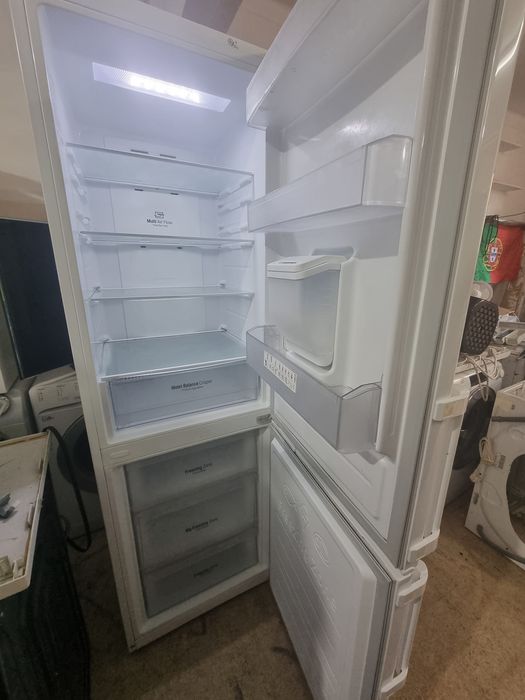 Frigorífico LG todo bom com dispenser de água