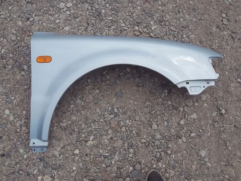 błotnik VW Passat B5 LB7Z