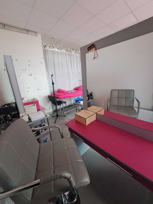 Дзеркало (робоча зона) перукаря/візажиста