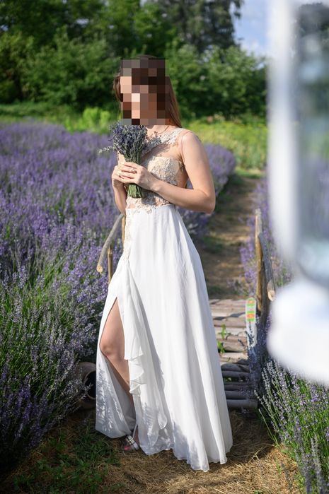 Випускна сукня біла