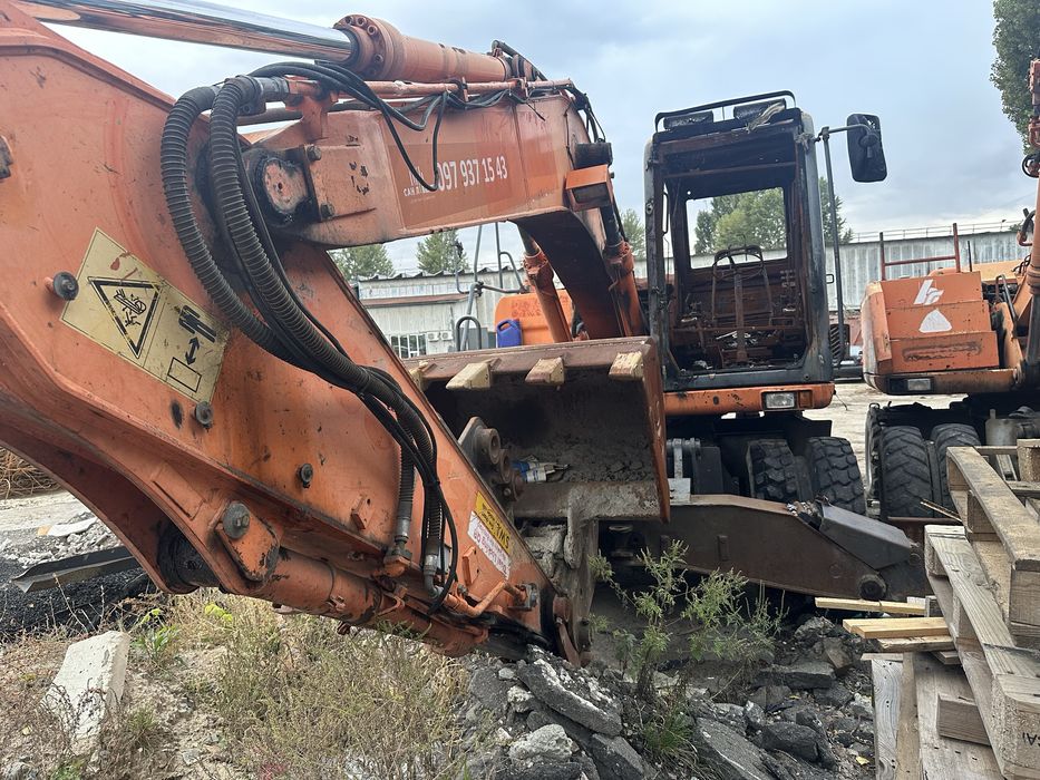 Продам екскаватор дуасан цілий або по запчастинам