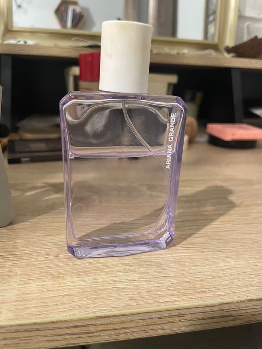 perfum Ariana Grande God is a woman 35ml