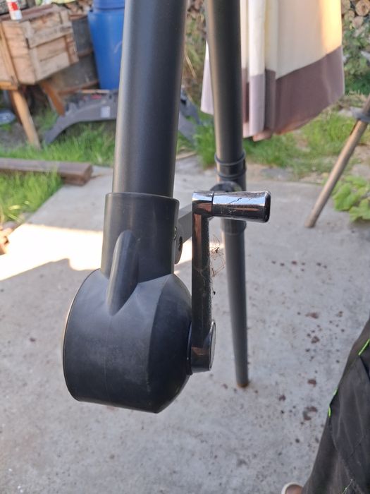 Parasol ogrodowy 300 cm, regulowany, podnoszony wysięgnik z podstawą