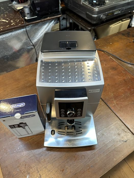 Кофемашина Delonghi Capuccino с молочником
