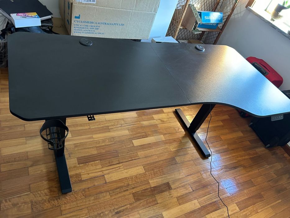 Secretária elevatória