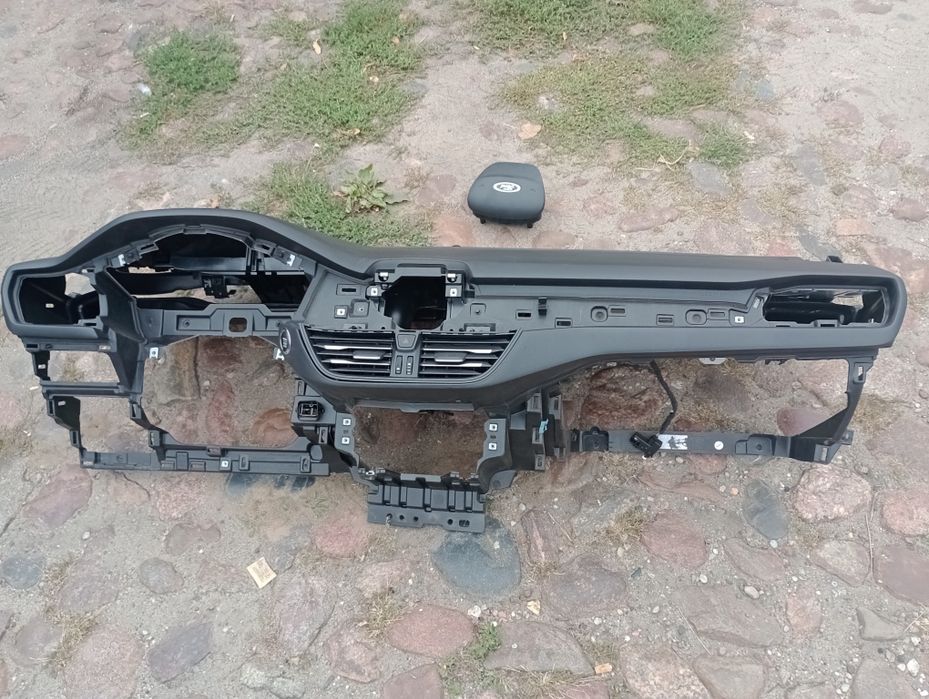 Ford focus MK4 konsola