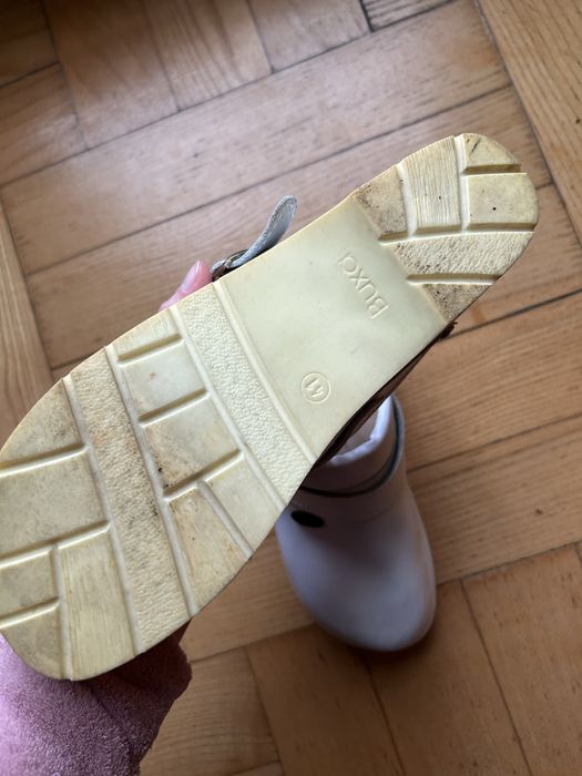 Obuwie medyczne, drewniaki białe