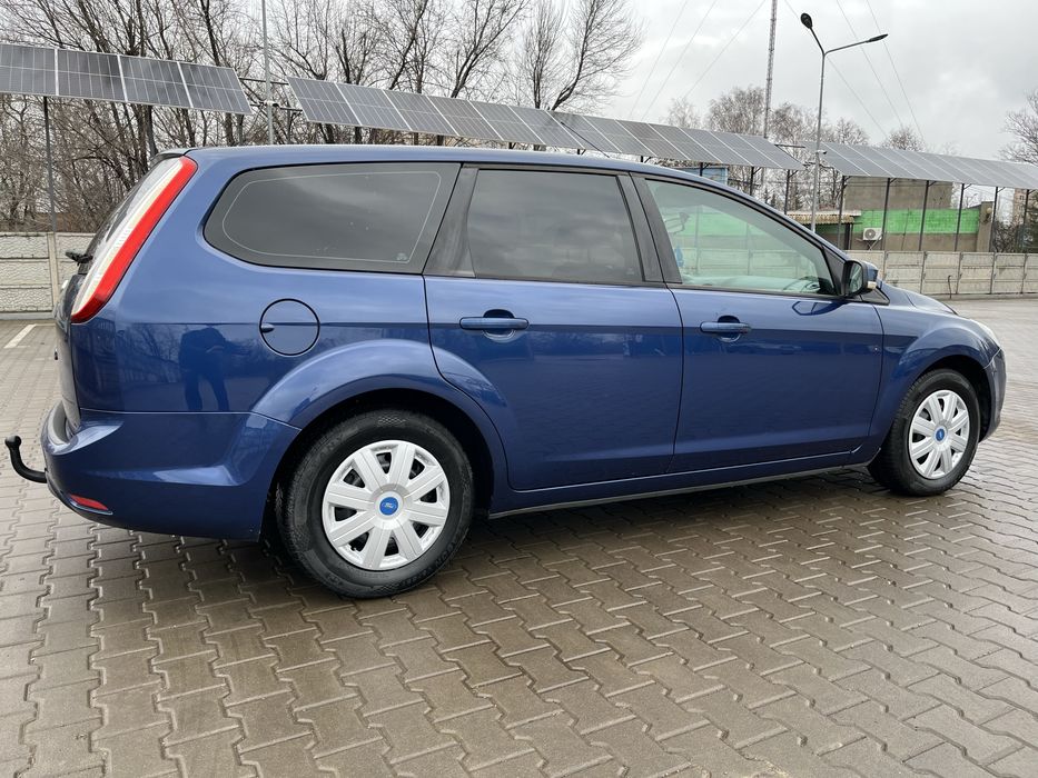 Ford Focus 2009 1.6 бензин