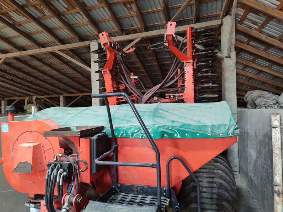 Сеялка пневматическая KUHN Moduliner ML2800