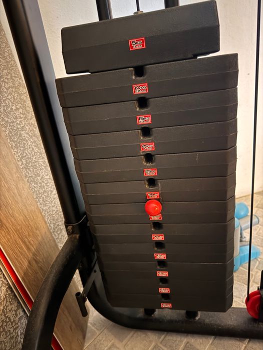 Máquina multifunções de ginásio