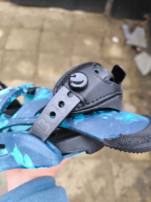 Wiązania snowboardowe Burtom Mission M EST