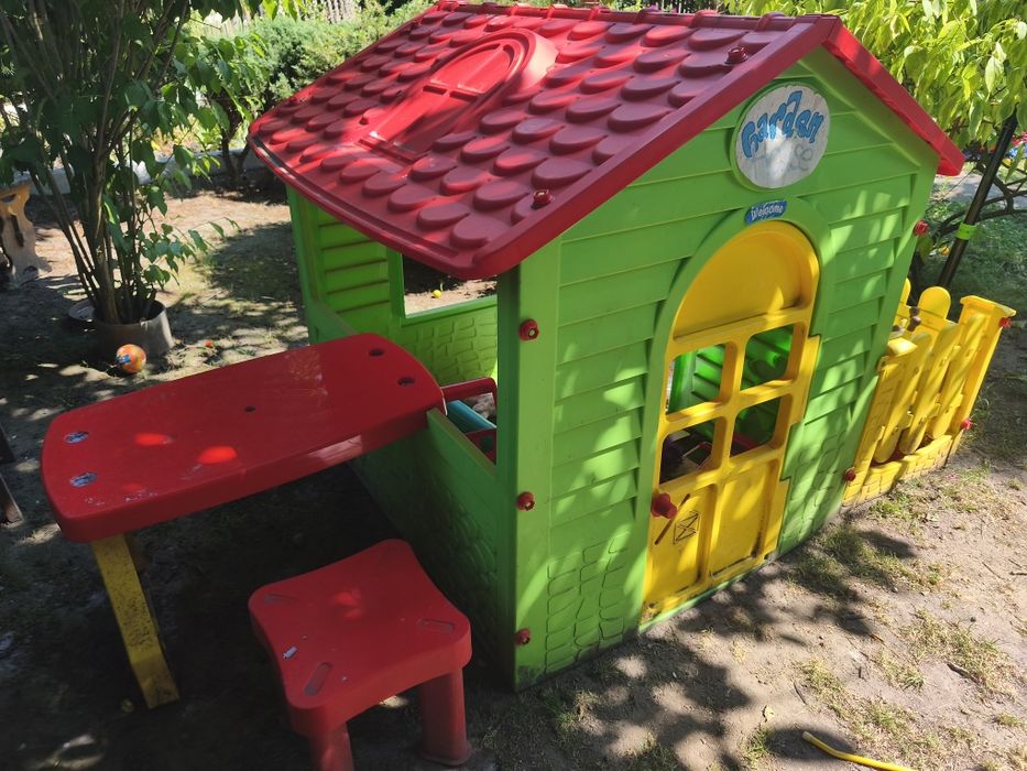 Domek ogrodowy plus slizgawka