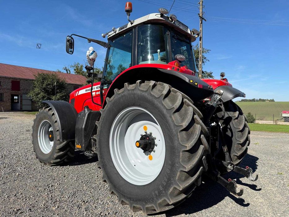 Ciągnik Massey Ferguson dyna 6