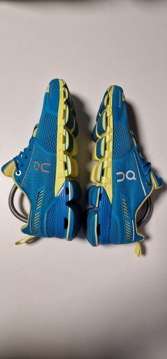 Бігові жіночі кросовки On Running Cloudflyer