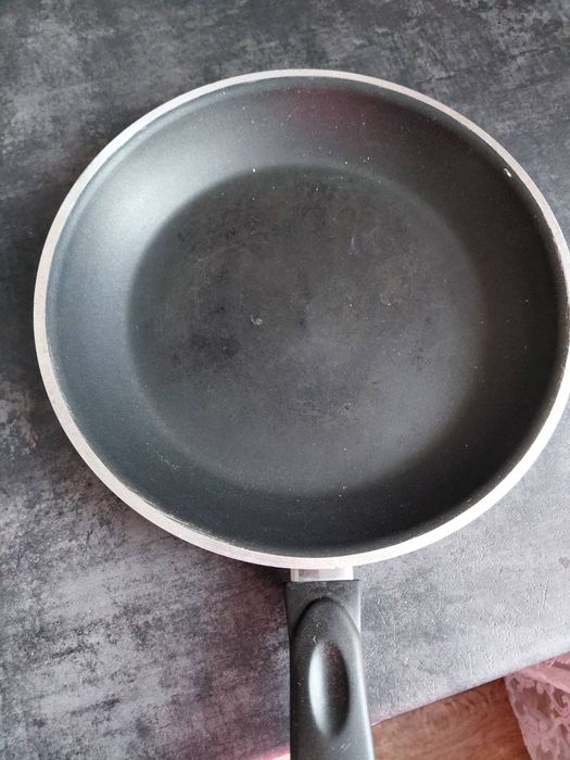 Сковорідки із Європи.
