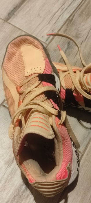Adidas Dame 6 International Women`s Day buty do koszykówki FW3667