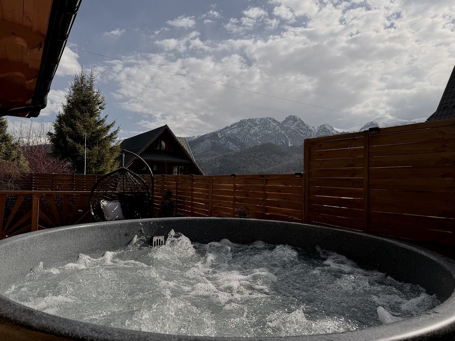 Domek z jacuzzi i widokiem na Tatry blisko Zakopanego cisza i relaks
