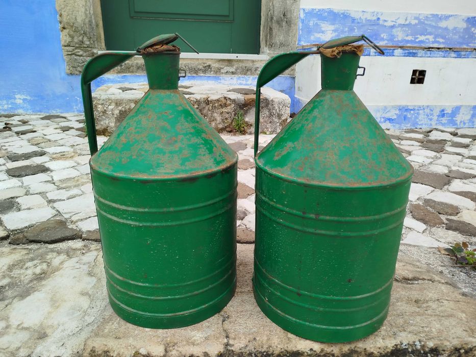 Conjunto de 2 Bilhas Talhas de Azeite em Lata