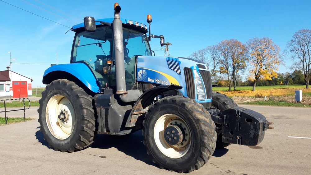 Case IH Magnum 315 New Holland T8