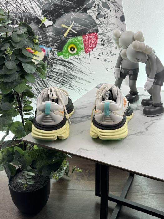 Кросівки Hoka Bondi 8 43 розмір Е8447