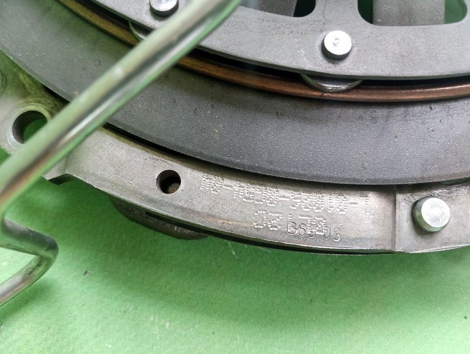 Сцепление Туарег НФ Кошик зчеплення з вичавним підшипником Touareg NF