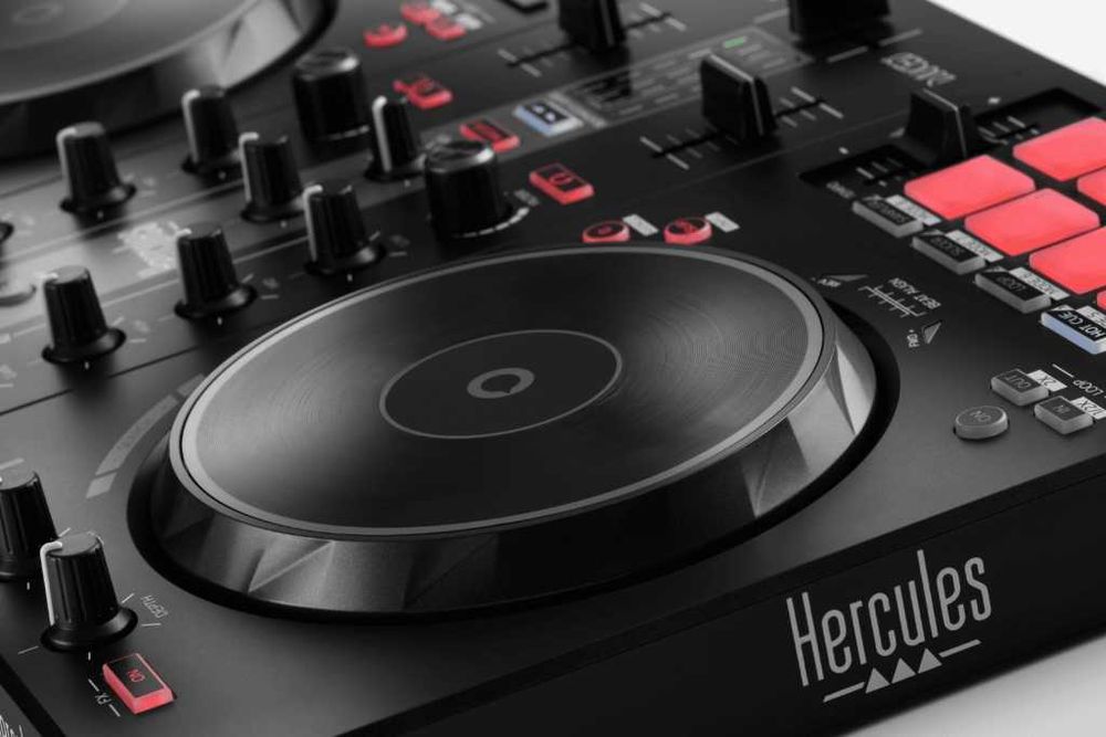 Mesa de DJ Hércules Impulse 300, em perfeitas condições
