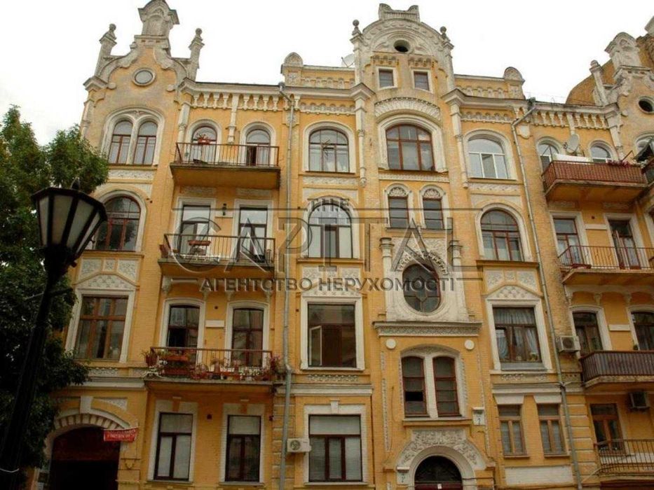 Продаж / Квартира / 52 м2 / Подільський район / вул. Андріївський Узвіз, 2В