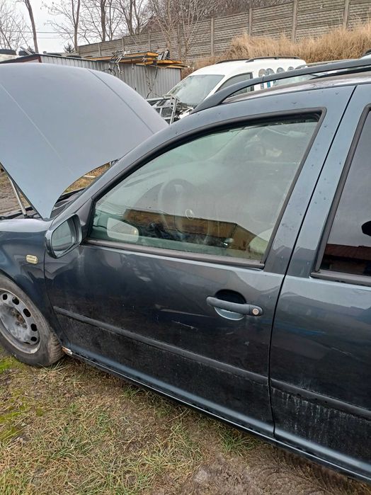 vw golf 4 bora wersja 5 drzwi LC7V