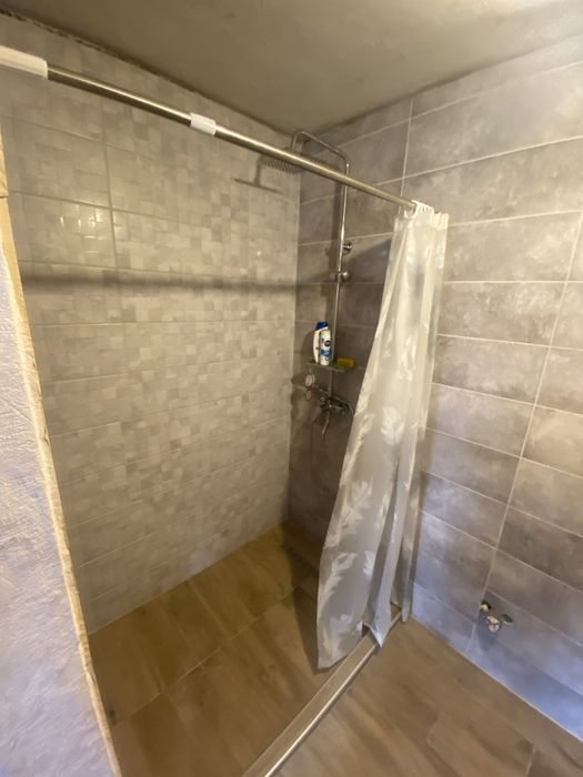 Продам пол Дома в городе