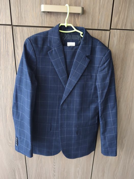 Marynarka i spodnie, ubranie chłopięce, granatowe w  kratę 146 cm.