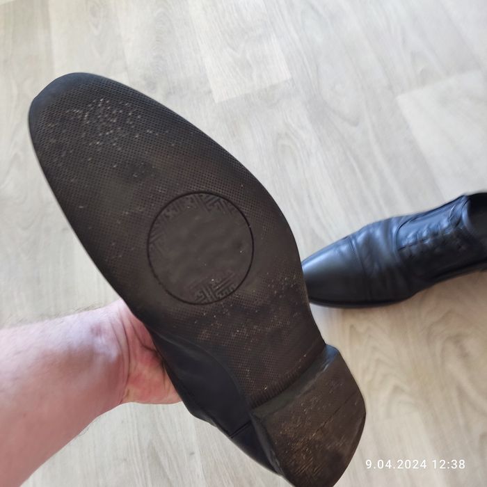 Продам чоловічі туфлі Mida