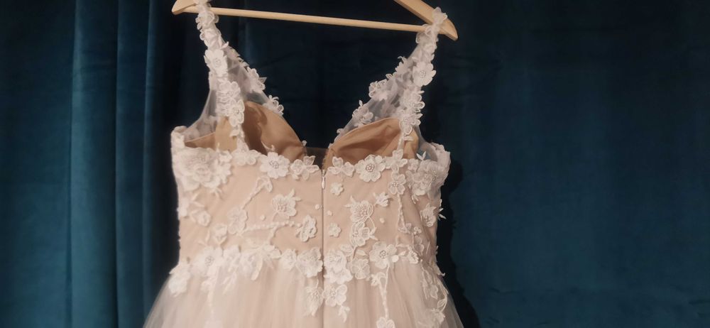 Piękna suknia ślubna r. 40