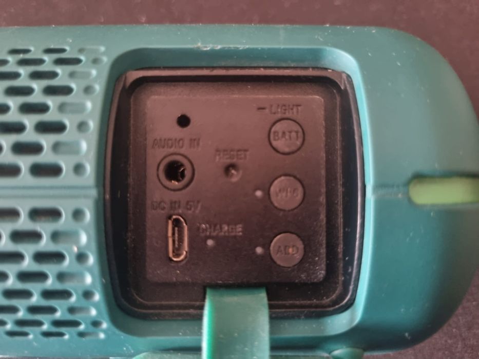 Coluna Portátil Bluetooth Sony SRS-XB22 - Verde