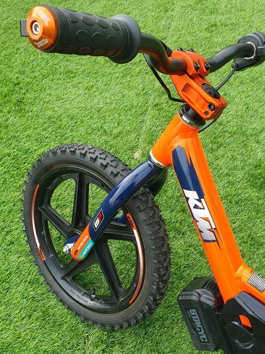 Bicicleta eléctrica Stacyc 16edrive KTM Factory
